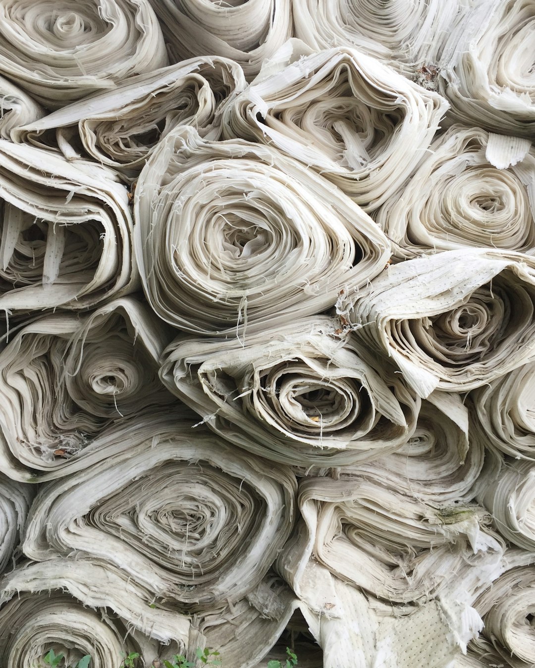 Modern small scale textile equipment